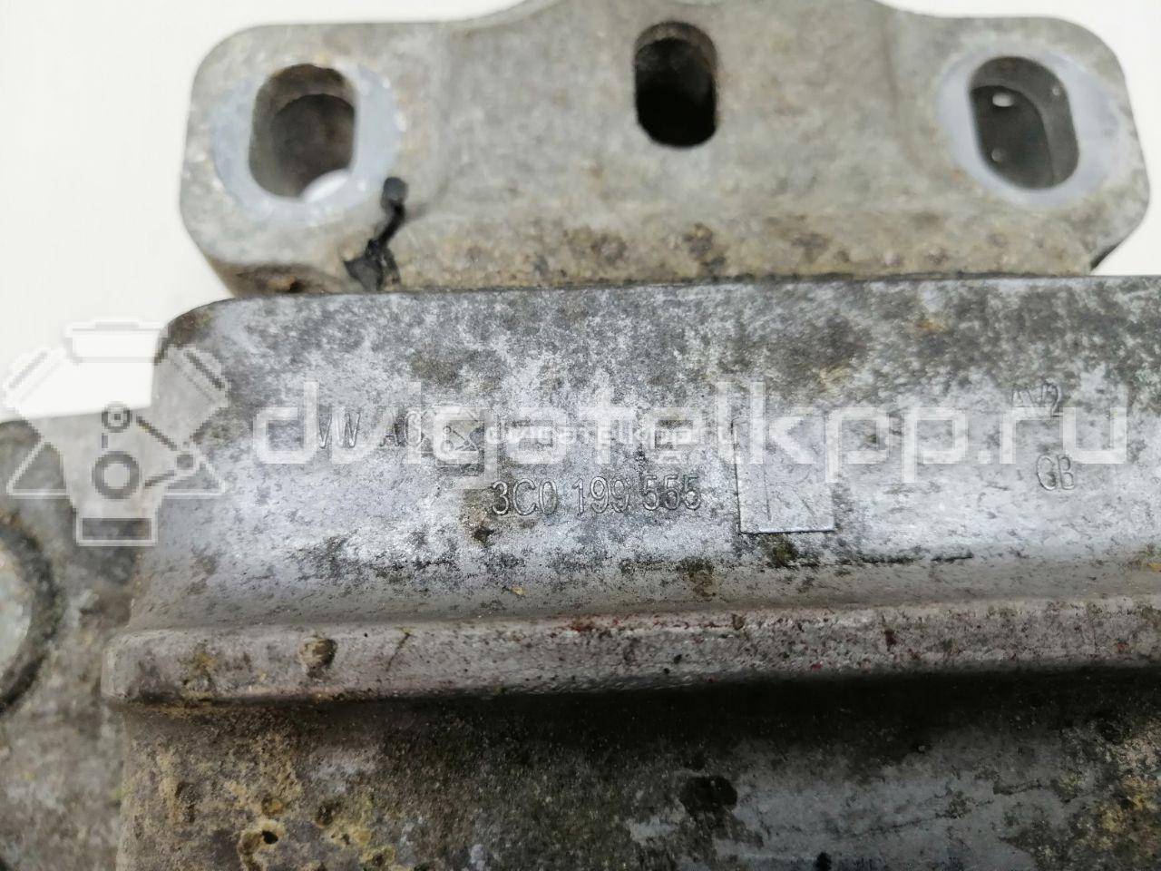 Фото Опора КПП левая  3C0199555R для Audi A3 / A4 {forloop.counter}}