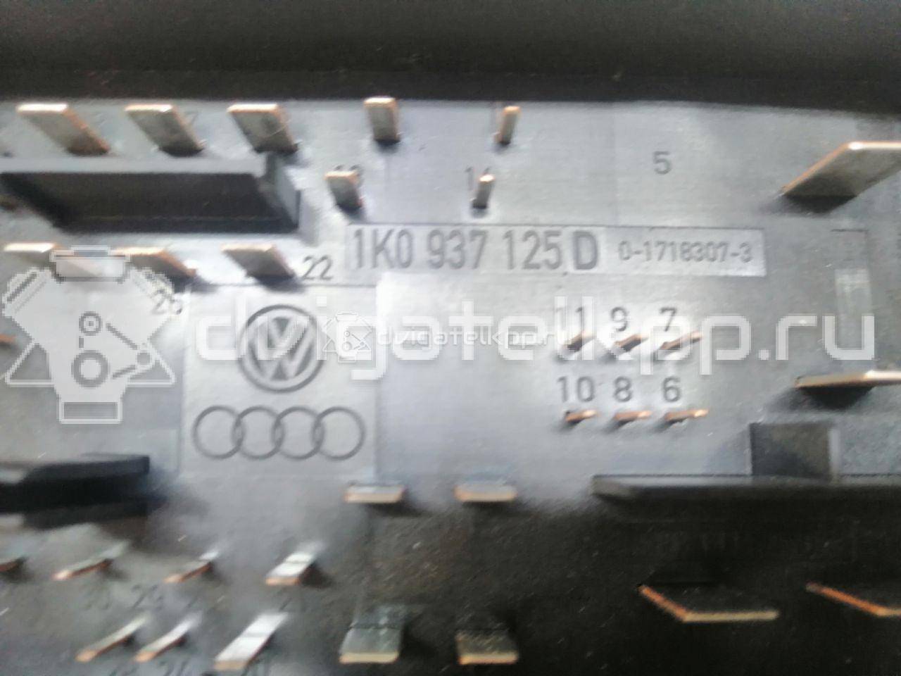 Фото Блок предохранителей  1K0937125D для audi A3 [8PA] Sportback {forloop.counter}}