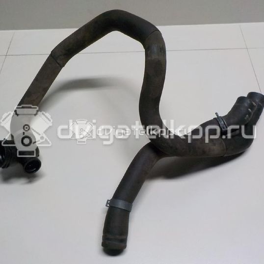 Фото Патрубок радиатора  5Q0121049AC для audi A3 [8V]