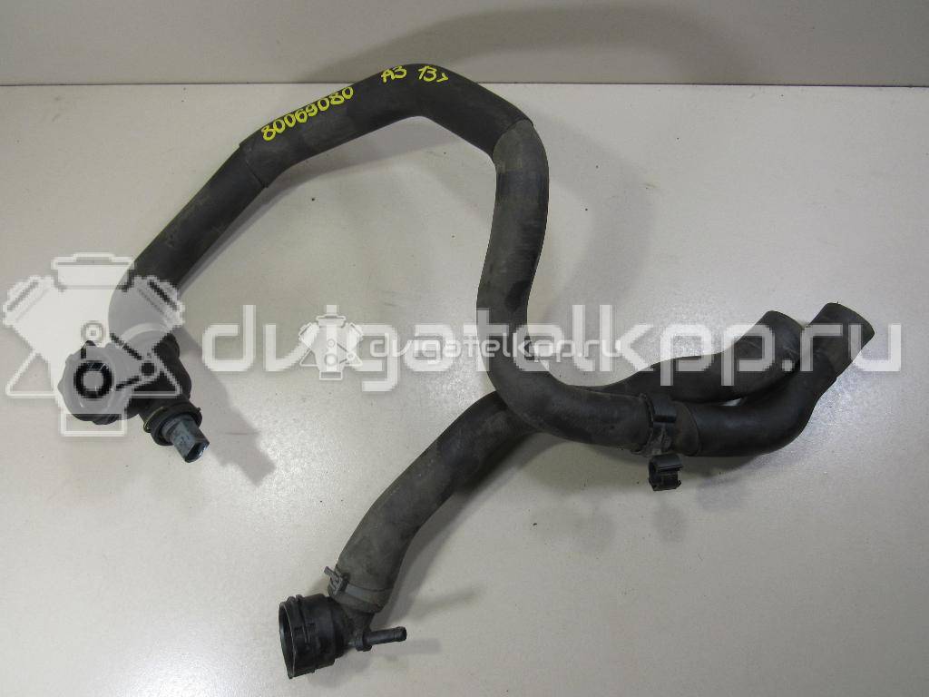 Фото Патрубок радиатора  5q0121049ac для audi A3 [8V] {forloop.counter}}