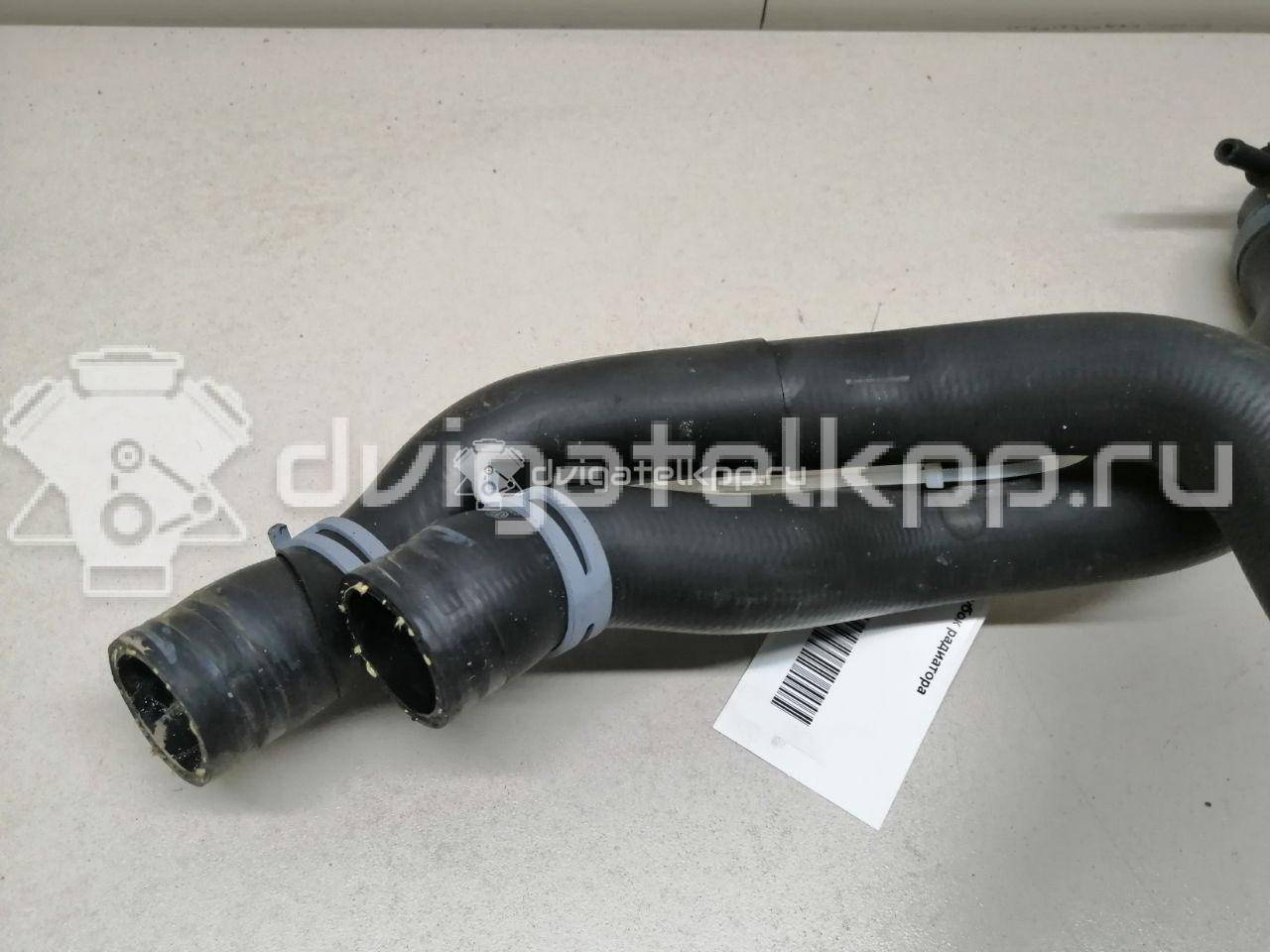 Фото Патрубок радиатора  5Q0121049AC для audi A3 [8V] {forloop.counter}}