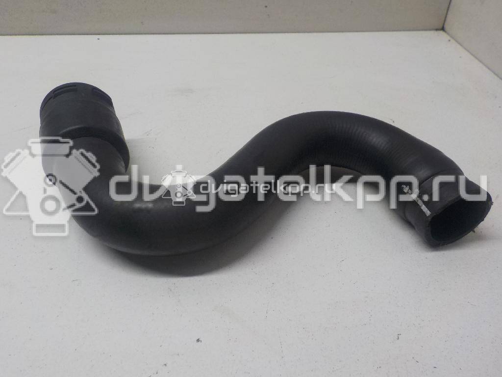Фото Патрубок радиатора  8D0121101Q для Audi A4 {forloop.counter}}