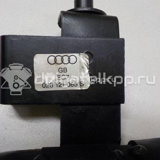 Фото Трубка системы охлаждения  028121065s для Audi A4