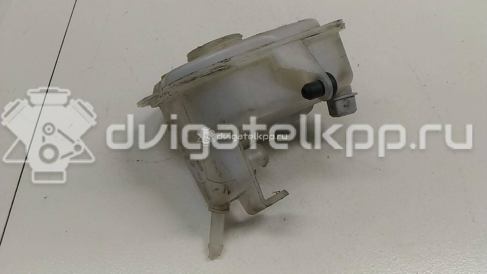 Фото Бачок главного тормозного цилиндра  4B0611301E для audi A4 [B5] {forloop.counter}}