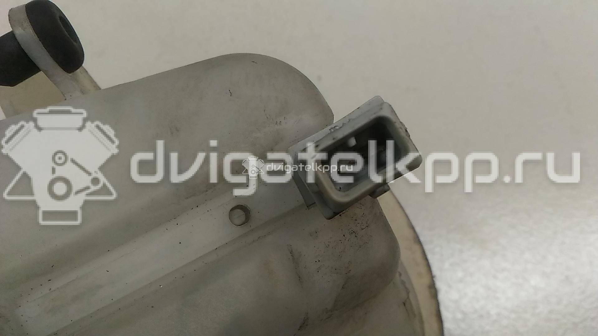 Фото Бачок главного тормозного цилиндра  4B0611301E для audi A4 [B5] {forloop.counter}}
