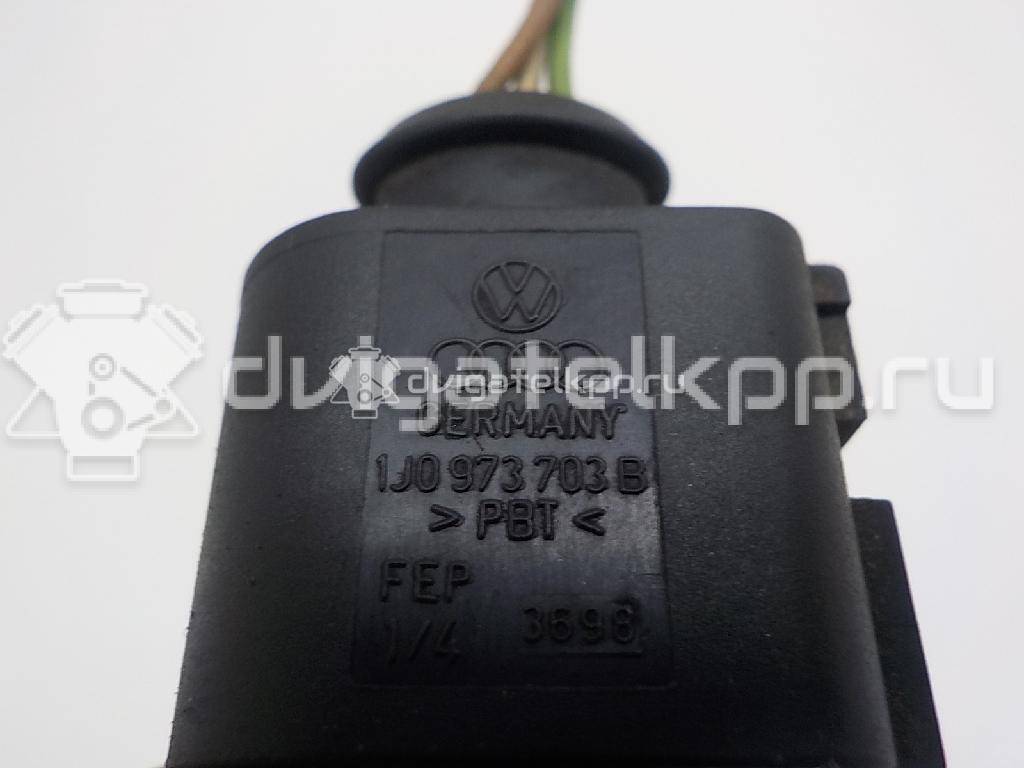 Фото Разъем  1J0973703B для audi A4 [B5] {forloop.counter}}