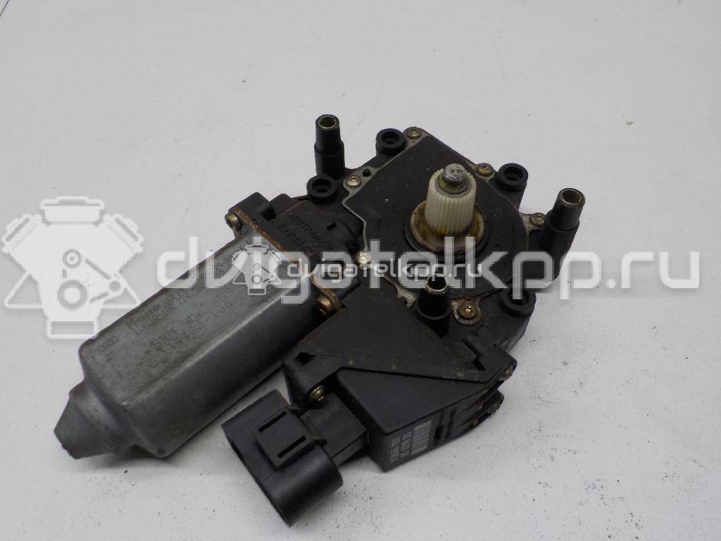 Фото Моторчик стеклоподъемника  8D0959802D для Audi A4 {forloop.counter}}
