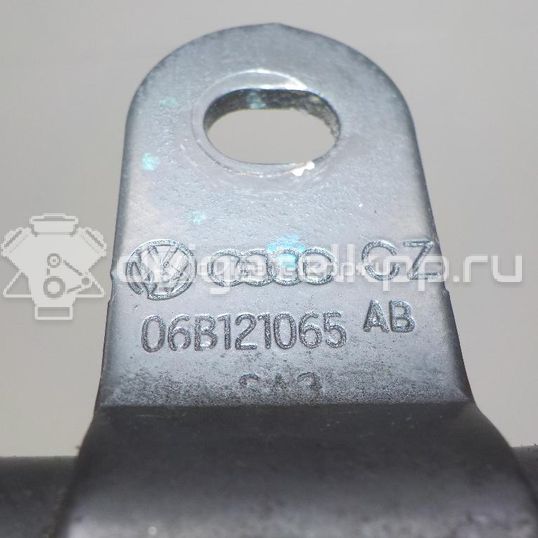 Фото Трубка охлажд. жидкости металлическая  06B121065AB для Audi A4