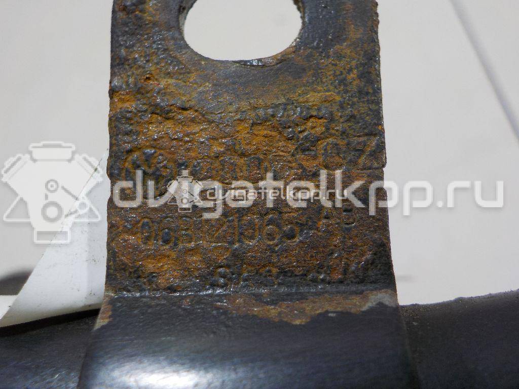 Фото Трубка охлажд. жидкости металлическая  06B121065AB для Audi A4 {forloop.counter}}