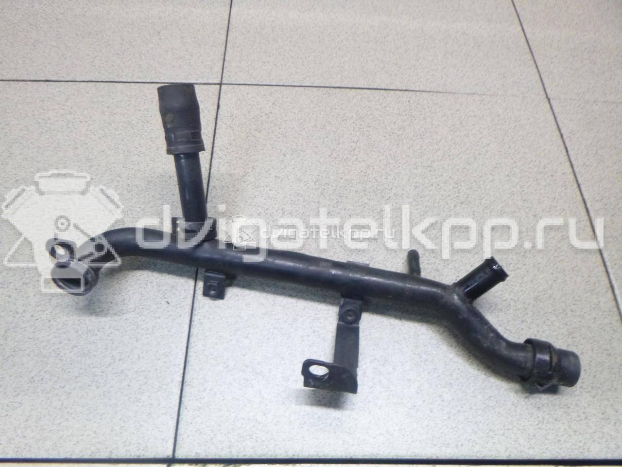 Фото Трубка охлажд. жидкости металлическая  06B121065AA для Audi A4 {forloop.counter}}