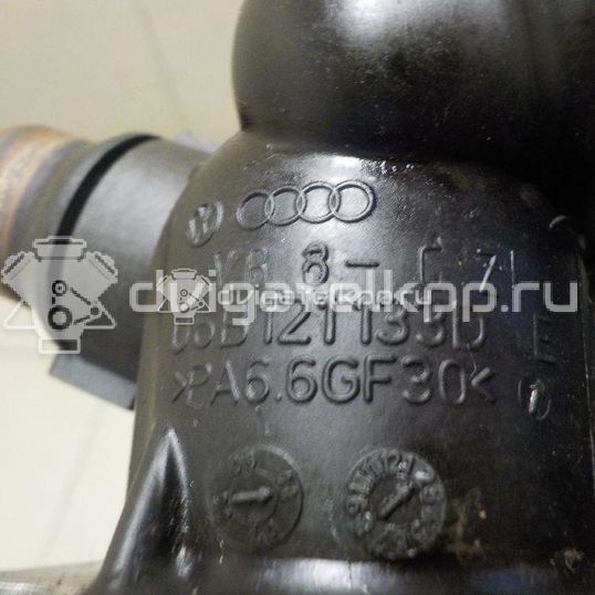 Фото Фланец / тройник  06B121132E для Audi A4