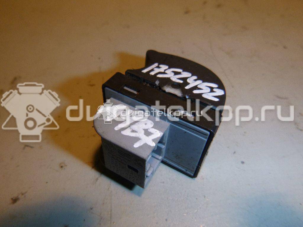 Фото Кнопка стеклоподъемника  8e0959855 для Audi A4 {forloop.counter}}