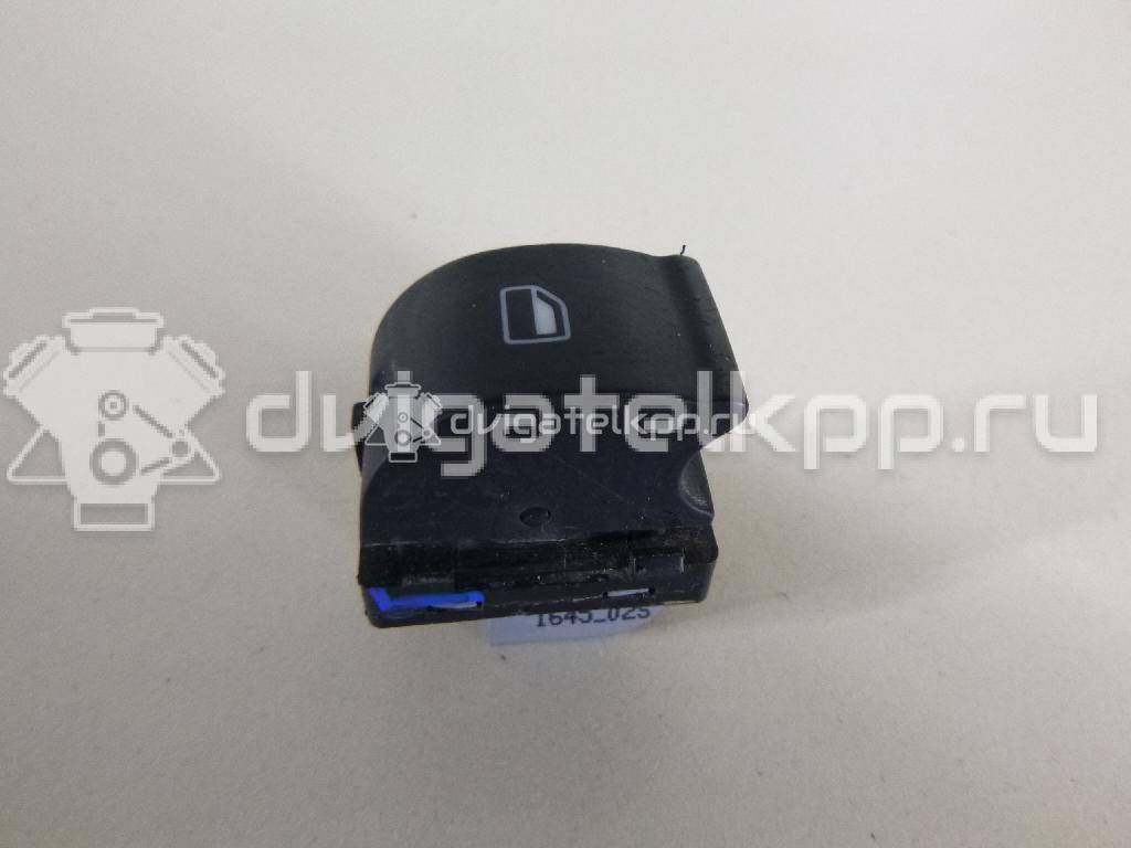 Фото Кнопка стеклоподъемника  8E0959855 для Audi A4 {forloop.counter}}