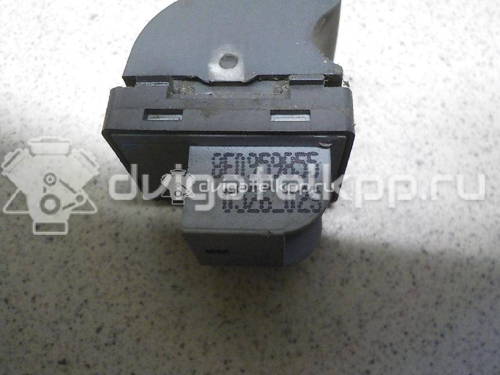 Фото Кнопка стеклоподъемника  8e0959855 для Audi A4 {forloop.counter}}