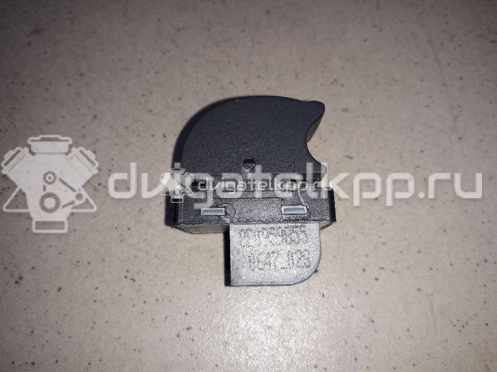 Фото Кнопка стеклоподъемника  8E0959855 для Audi A4 {forloop.counter}}