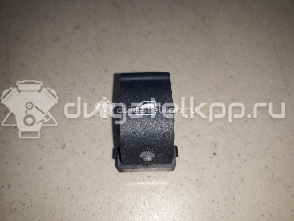 Фото Кнопка стеклоподъемника  8E0959855 для Audi A4 {forloop.counter}}
