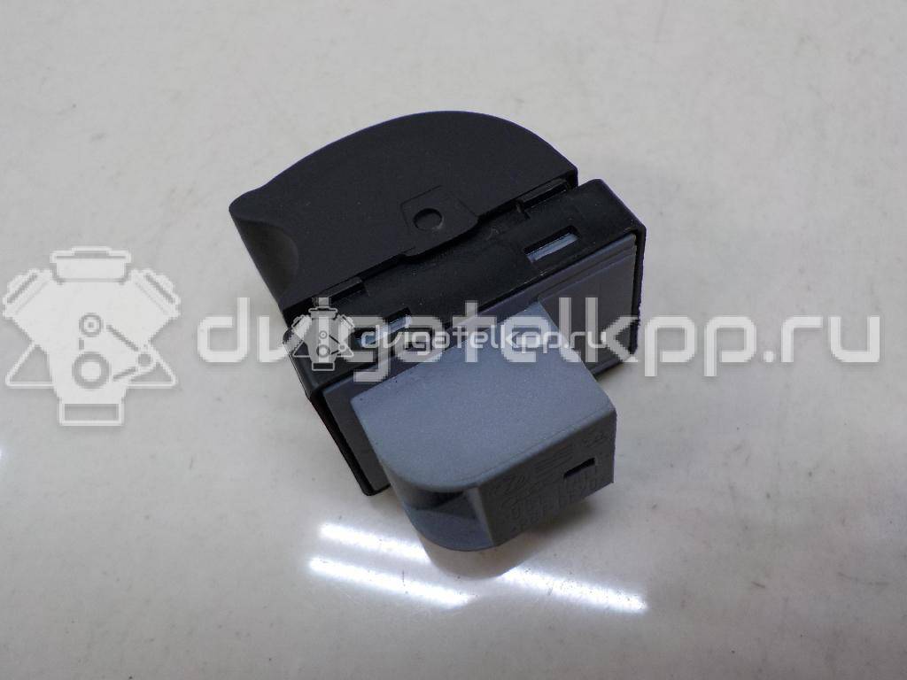 Фото Кнопка стеклоподъемника  8e0959855 для Audi A4 {forloop.counter}}