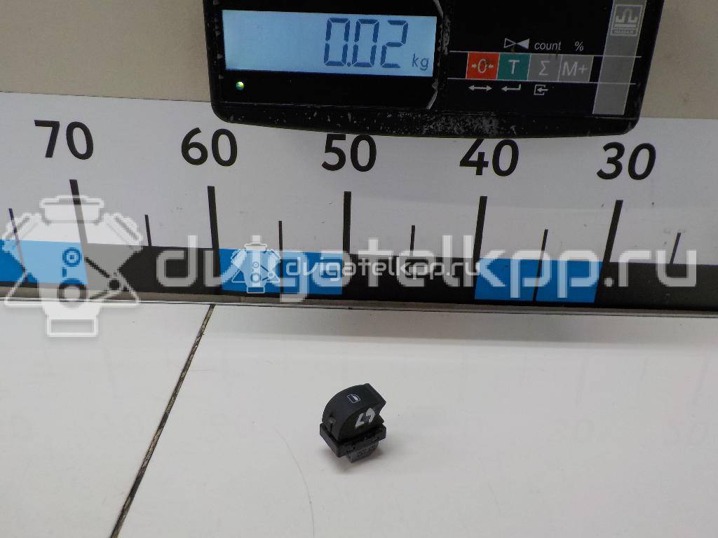 Фото Кнопка стеклоподъемника  8e0959855 для Audi A4 {forloop.counter}}