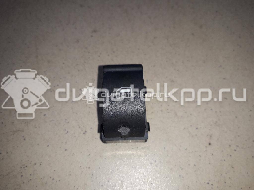 Фото Кнопка стеклоподъемника  8E0959855 для Audi A4 {forloop.counter}}
