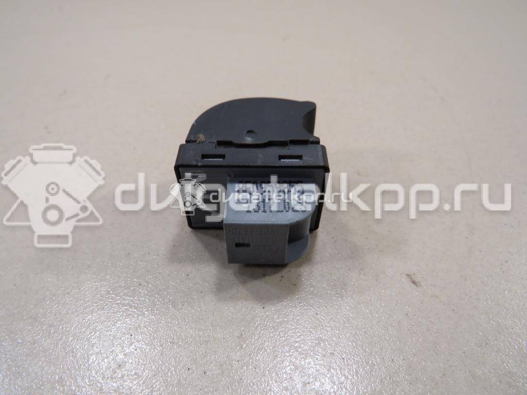 Фото Кнопка стеклоподъемника  8e0959855 для Audi A4 {forloop.counter}}