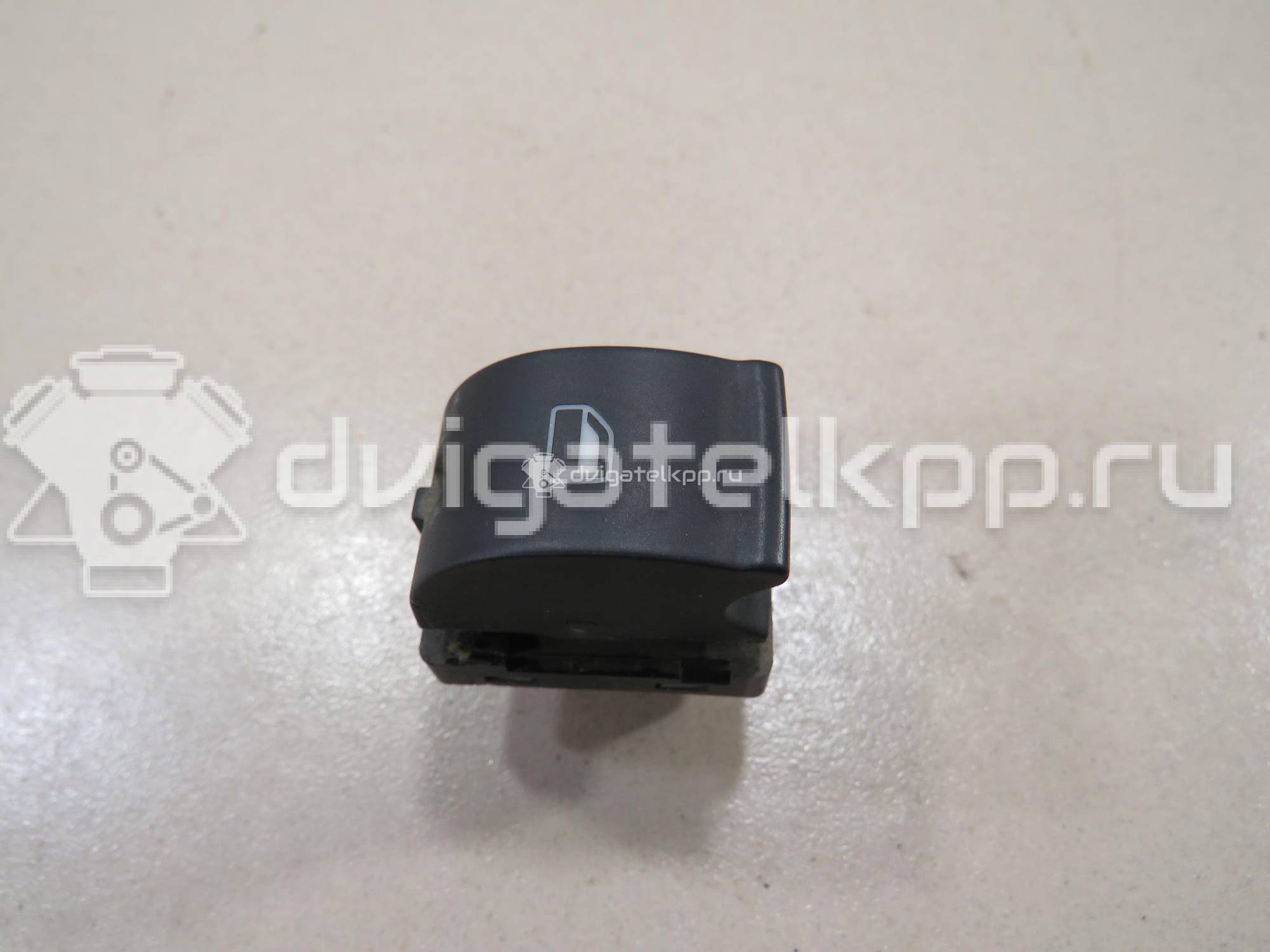 Фото Кнопка стеклоподъемника  8e0959855 для Audi A4 {forloop.counter}}
