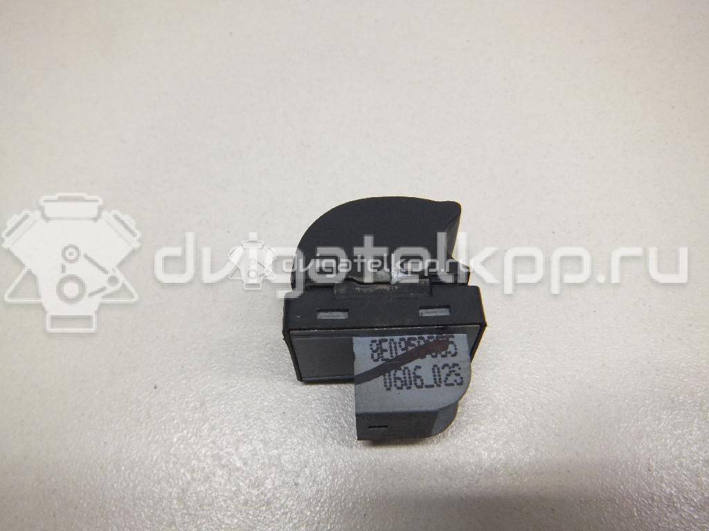Фото Кнопка стеклоподъемника  8e0959855 для Audi A4 {forloop.counter}}