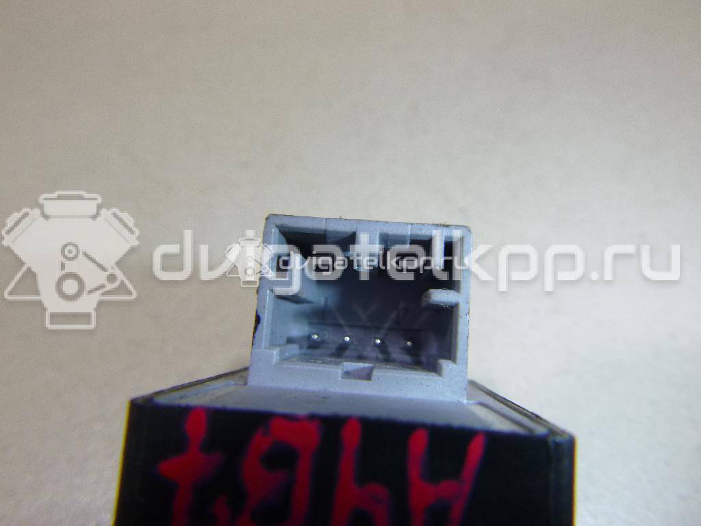 Фото Кнопка стеклоподъемника  8E0959855 для Audi A4 {forloop.counter}}