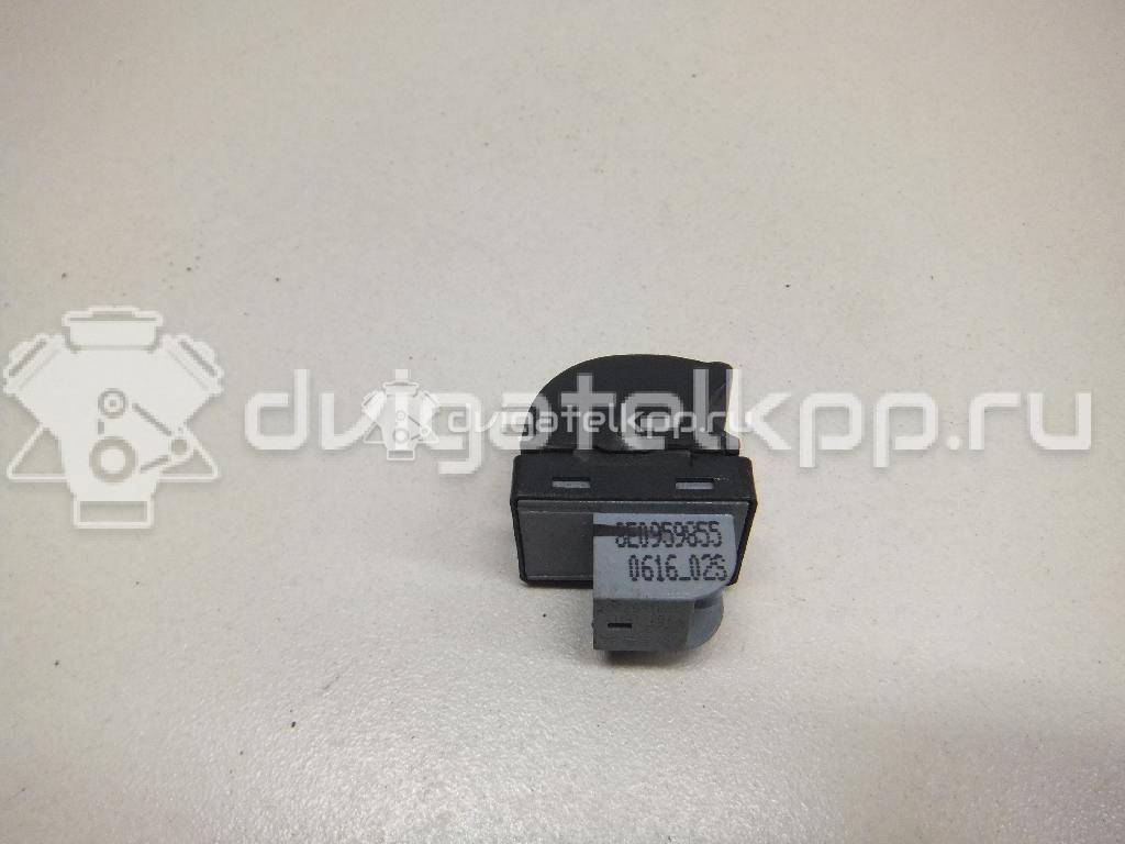 Фото Кнопка стеклоподъемника  8E0959855 для Audi A4 {forloop.counter}}