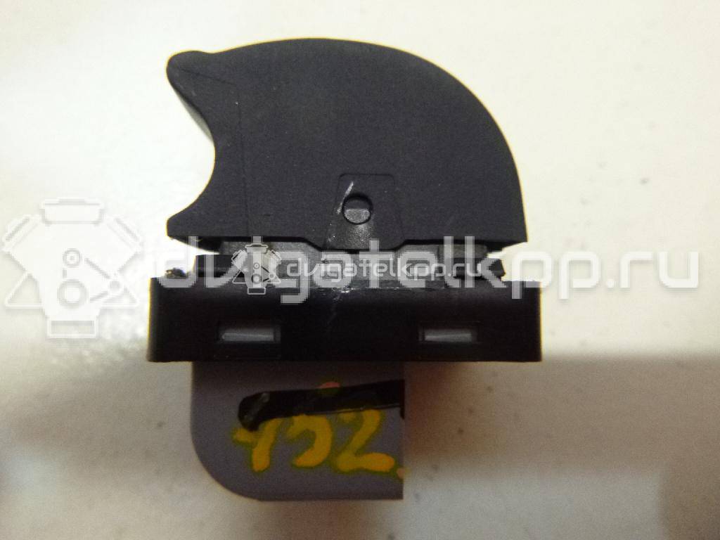 Фото Кнопка стеклоподъемника  8E0959855 для Audi A4 {forloop.counter}}