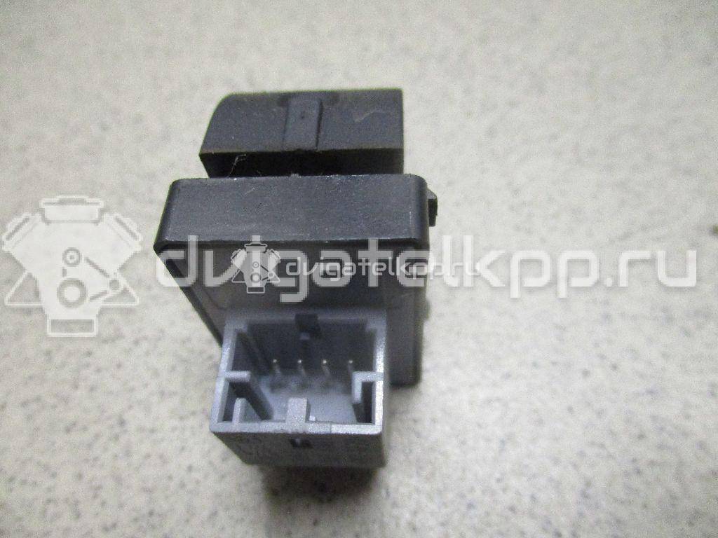 Фото Кнопка стеклоподъемника  8e0959855 для Audi A4 {forloop.counter}}
