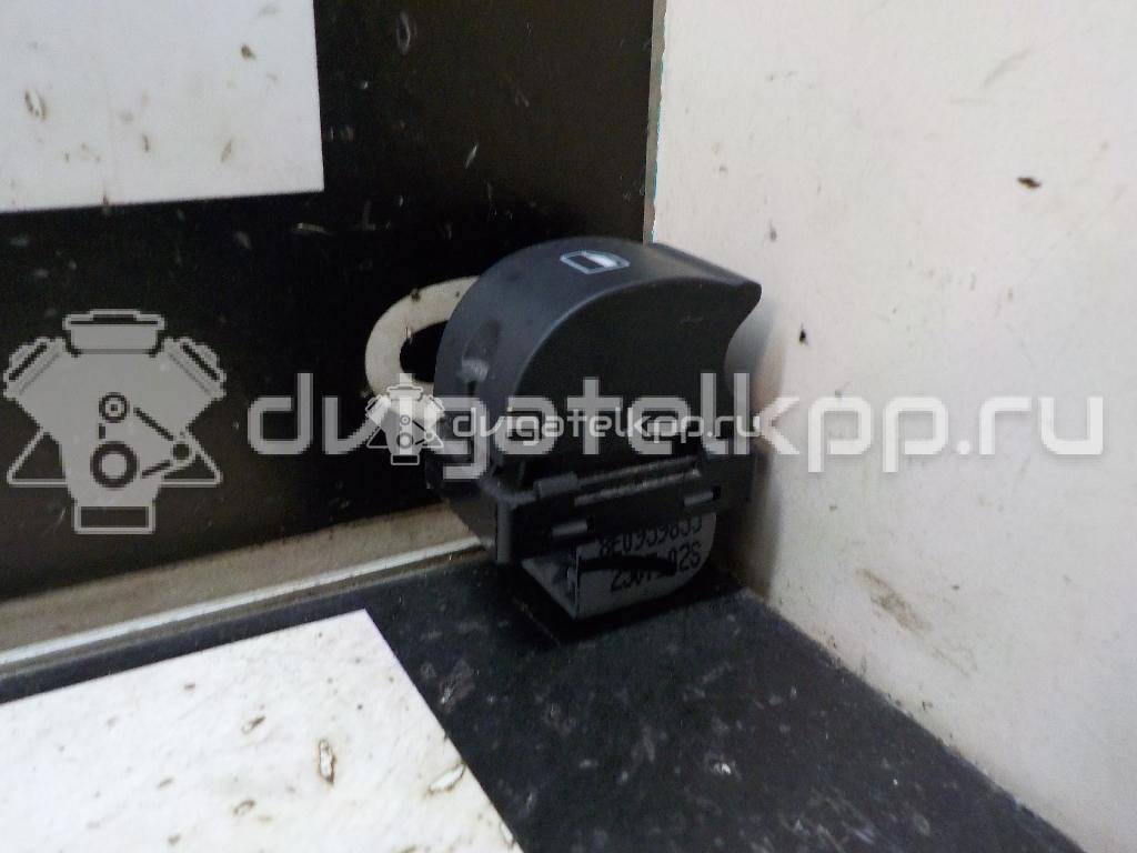 Фото Кнопка стеклоподъемника  8e0959855 для Audi A4 {forloop.counter}}