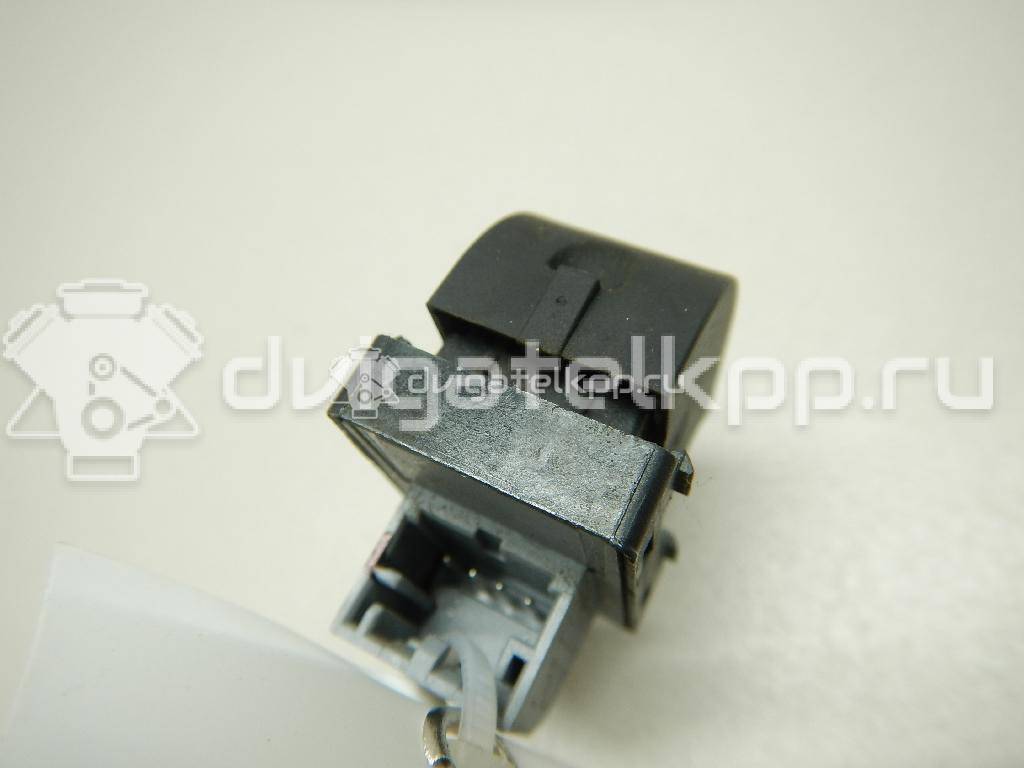 Фото Кнопка стеклоподъемника  8E0959855 для Audi A4 {forloop.counter}}