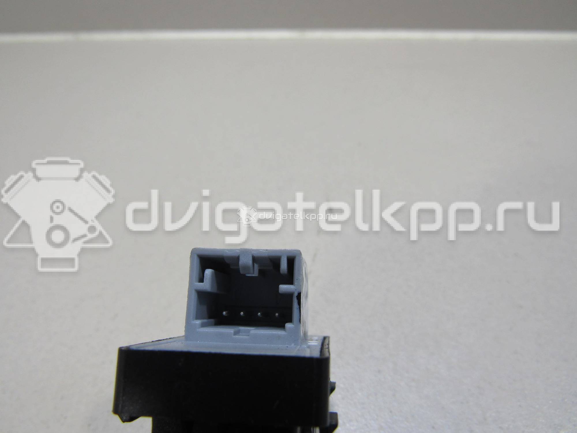 Фото Кнопка стеклоподъемника  8E0959855 для Audi A4 {forloop.counter}}