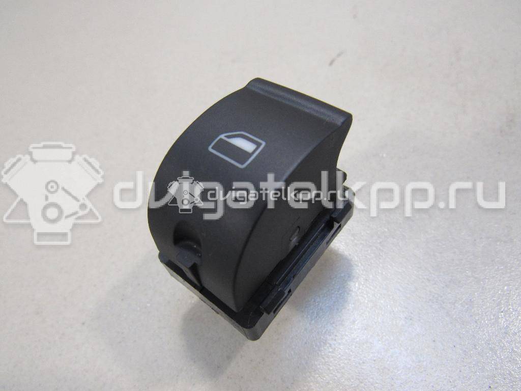Фото Кнопка стеклоподъемника  8E0959855 для Audi A4 {forloop.counter}}