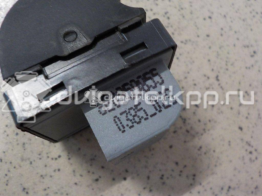 Фото Кнопка стеклоподъемника  8E0959855 для Audi A4 {forloop.counter}}