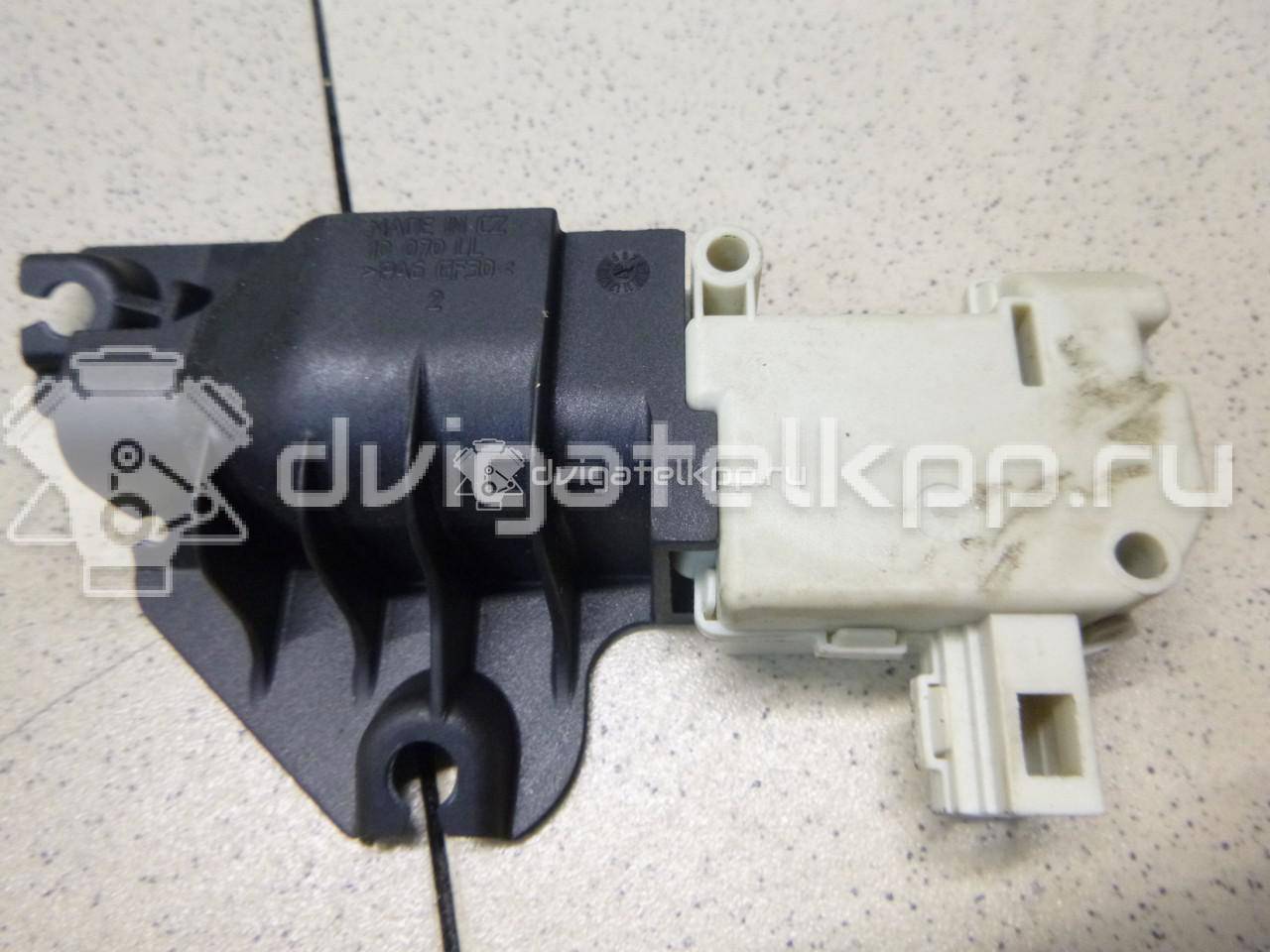 Фото Замок бардачка  3B0959782A для Audi A4 / A6 / A3 / Tt / Q7 {forloop.counter}}