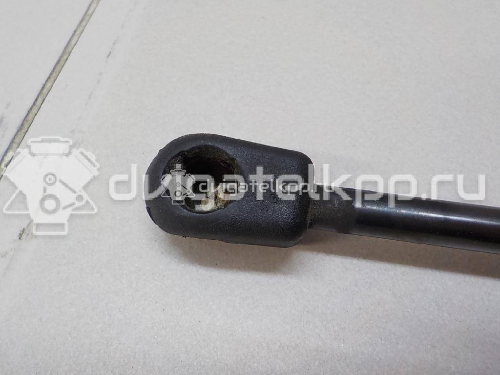 Фото Амортизатор двери багажника  8E9827552L для Audi A4 {forloop.counter}}