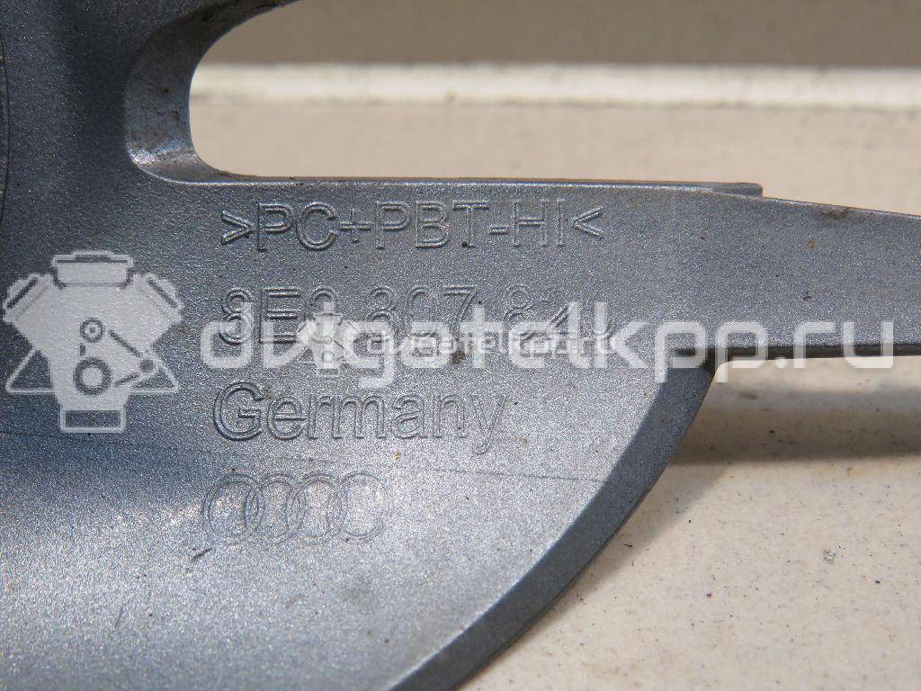 Фото Рамка противотуманной фары правой  8E0807820 для Audi A4 {forloop.counter}}