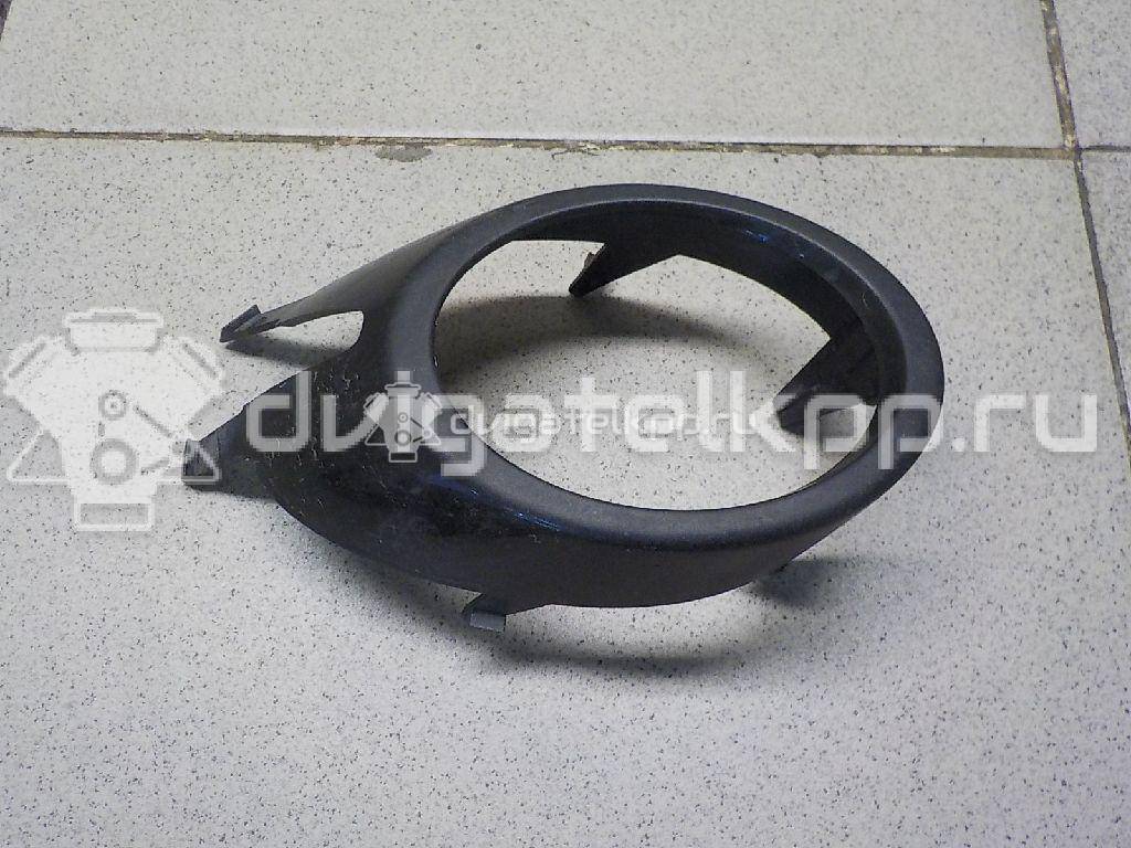 Фото Рамка противотуманной фары правой  8e0807820gru для Audi A4 {forloop.counter}}