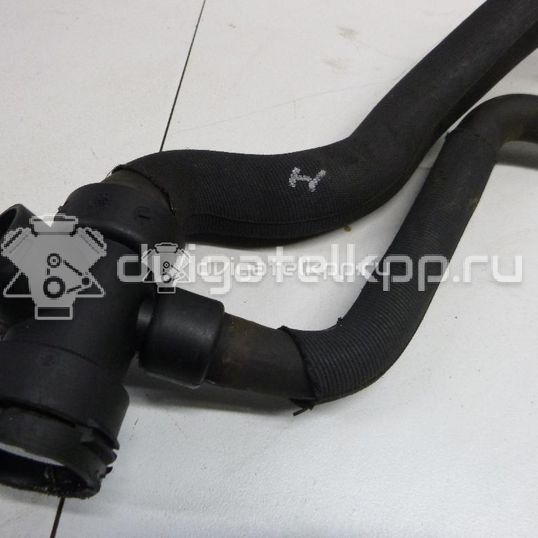 Фото Патрубок радиатора  8e0121049l для Audi A4