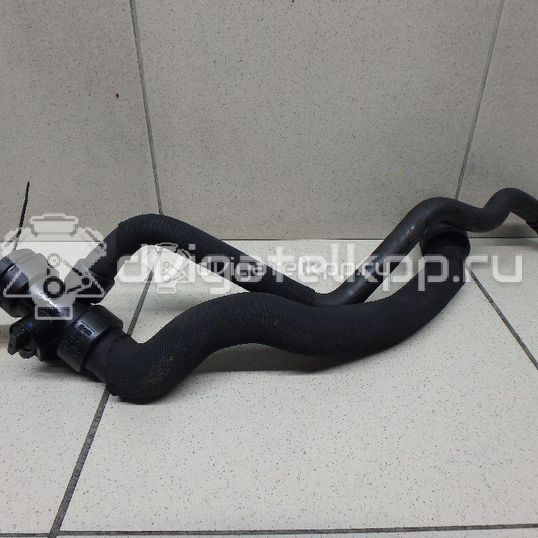 Фото Патрубок радиатора  8E0121049L для Audi A4