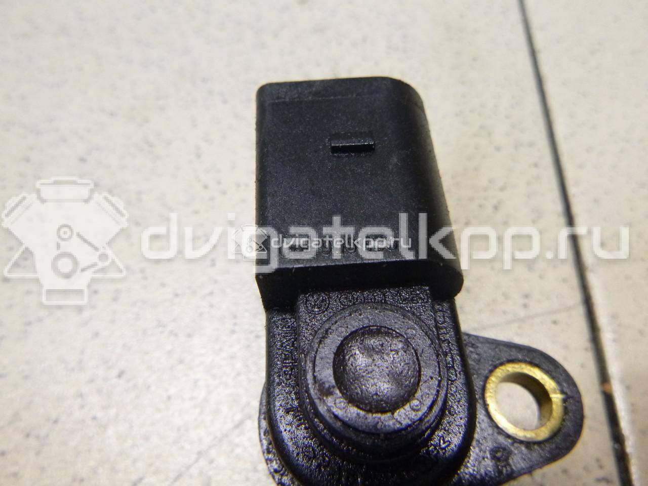 Фото Датчик положения коленвала  06E906433 для Audi A8 / A4 / A6 {forloop.counter}}