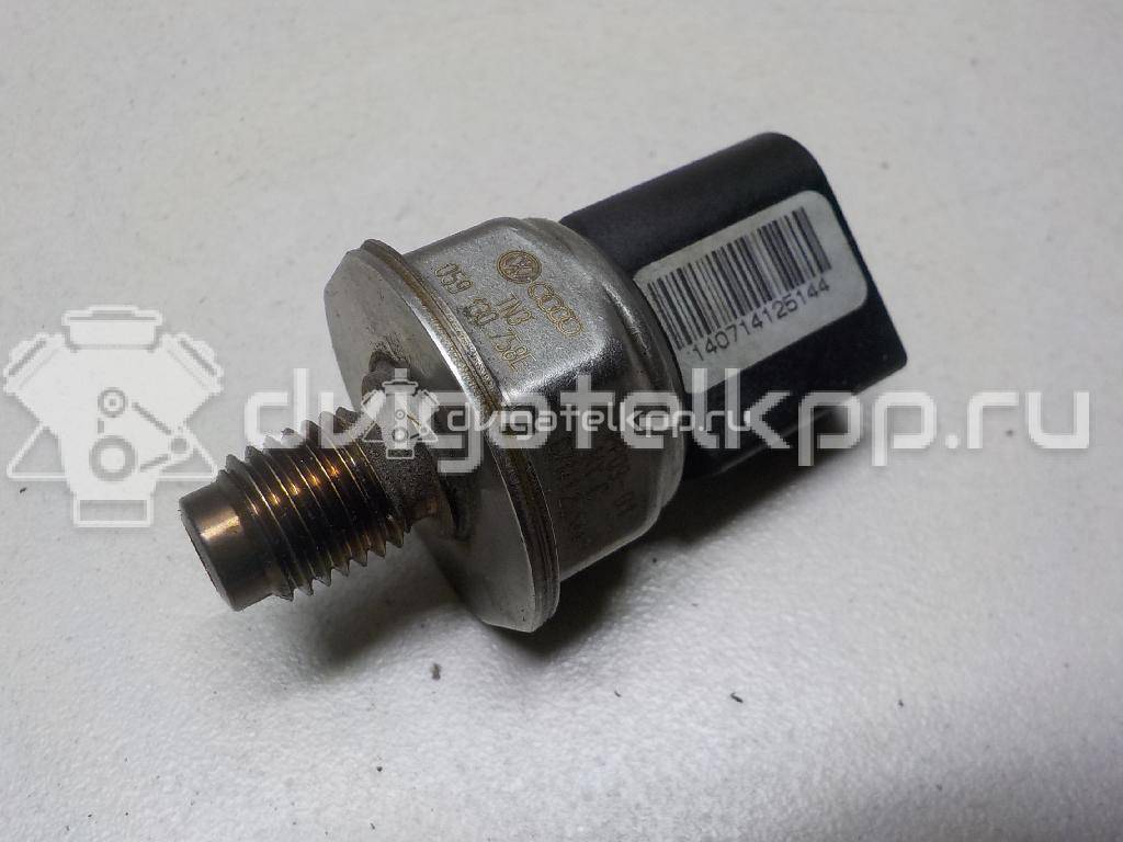 Фото Датчик давления топлива  059130758E для Audi A4 / A6 / A5 / A8 / Q7 {forloop.counter}}