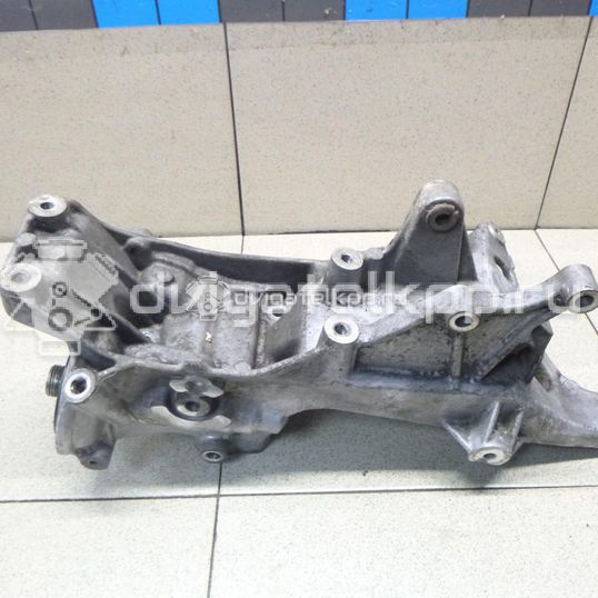 Фото Кронштейн генератора  06H903143H для audi A4 [B8]