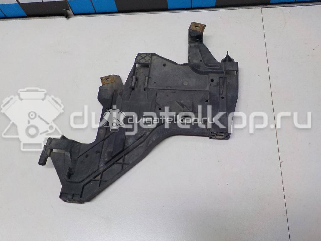 Фото Кронштейн крепления фары  8K0941453 для Audi A4 {forloop.counter}}