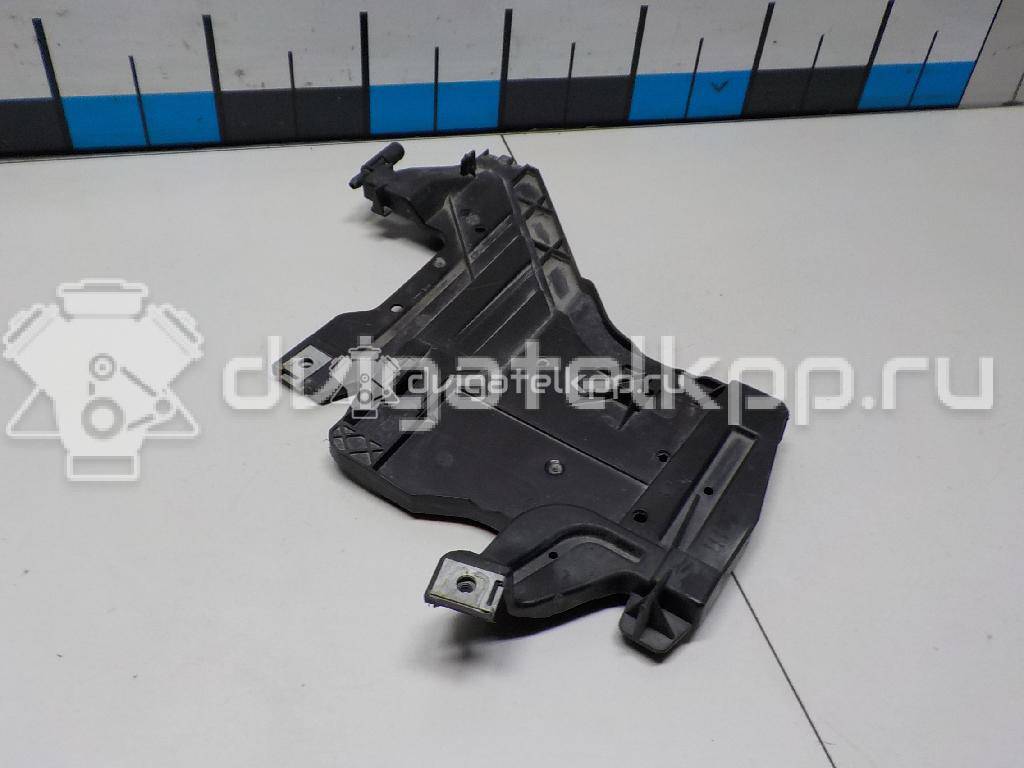 Фото Кронштейн крепления фары  8K0941454 для Audi A4 {forloop.counter}}