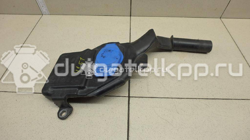 Фото Горловина бачка омывателя  8T1955463B для audi A4 [B8] {forloop.counter}}