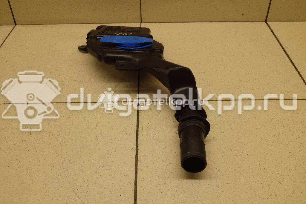 Фото Горловина бачка омывателя  8T1955463B для audi A4 [B8] {forloop.counter}}
