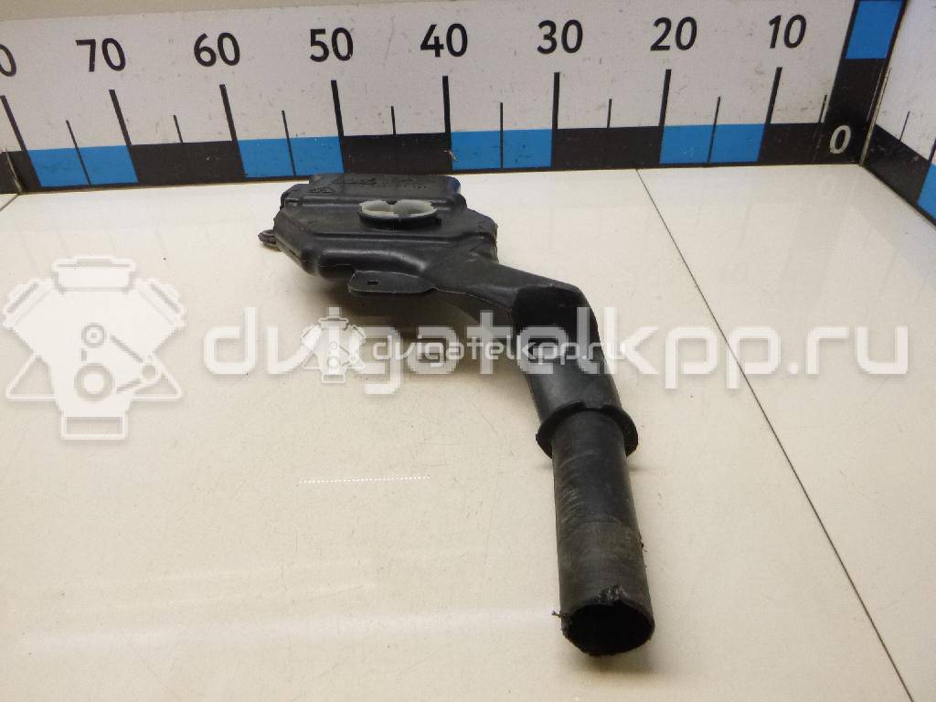 Фото Горловина бачка омывателя  8T1955463B для audi A4 [B8] {forloop.counter}}