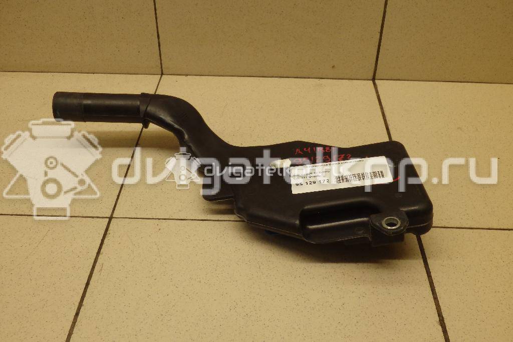 Фото Горловина бачка омывателя  8T1955463B для audi A4 [B8] {forloop.counter}}